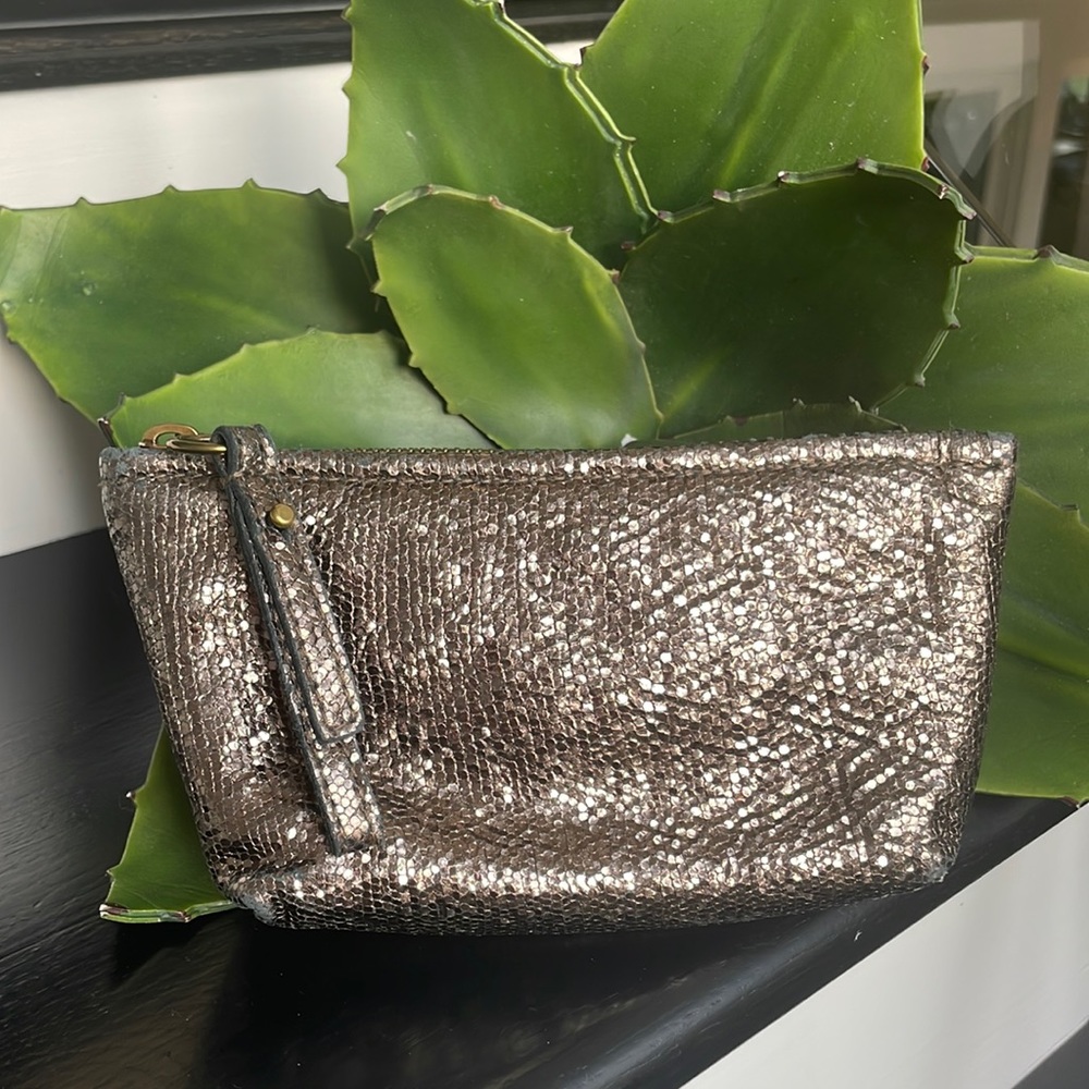 Madewell Piazza Zip Pouch in Metallic Leather cosmetic travel bag jewelry clutch